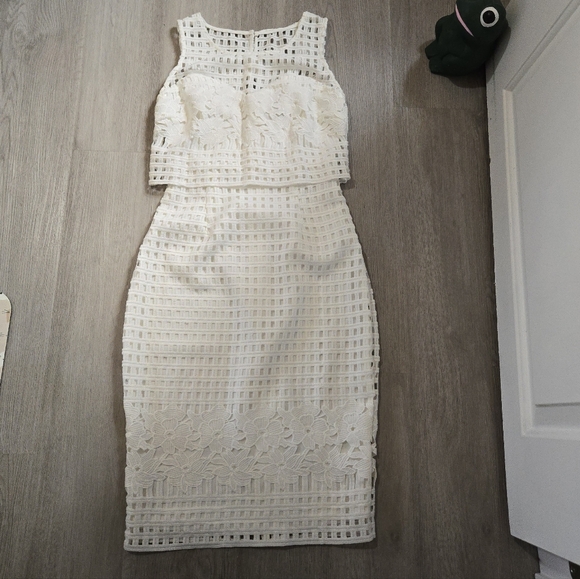 Guess White Sheer Floral Lattice Overlay Dress, SIZE 2 - Picture 9 of 15